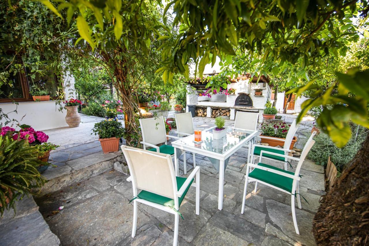 The Village House Volos Exteriör bild